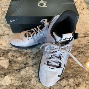 Nike KD Trey 5 VII Basketball Sneakers